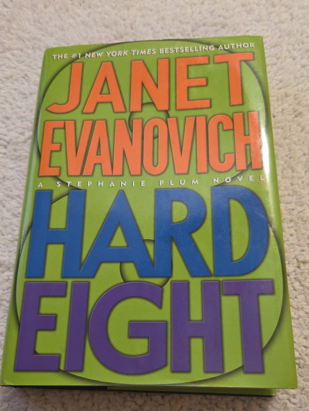 HARD EIGHT BY JANET EVANOVICH HARDCOVER BOOK